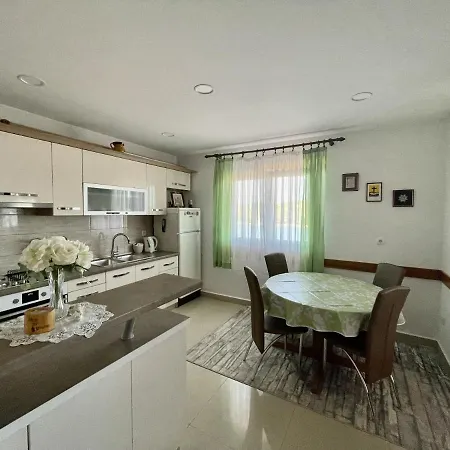 Apartment Apartments Veli Rat *