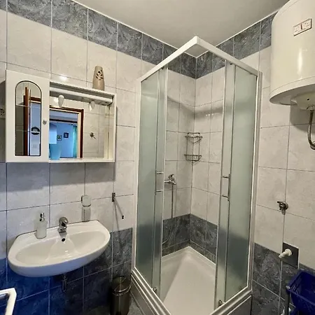 Apartments Veli Rat Apartment *