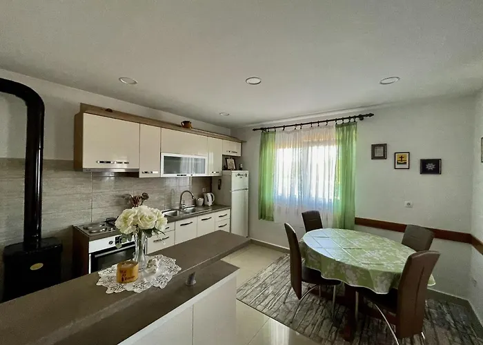 Apartments Veli Rat Veli Rat