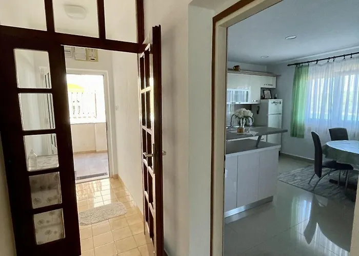 Apartments Veli Rat Διαμέρισμα *