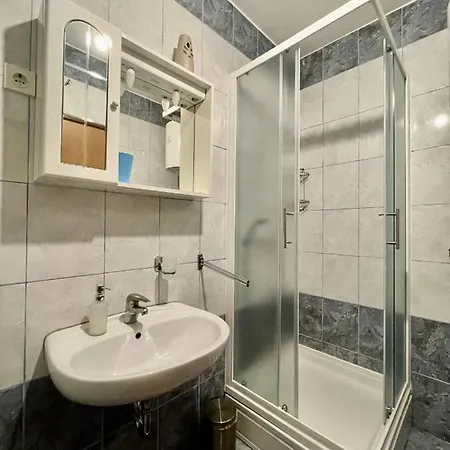 Apartments Veli Rat