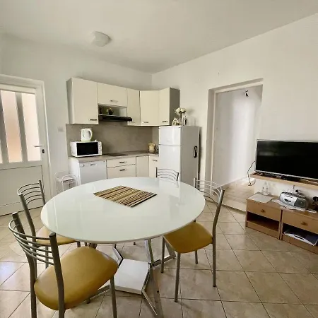 Apartments Veli Rat Lägenhet *