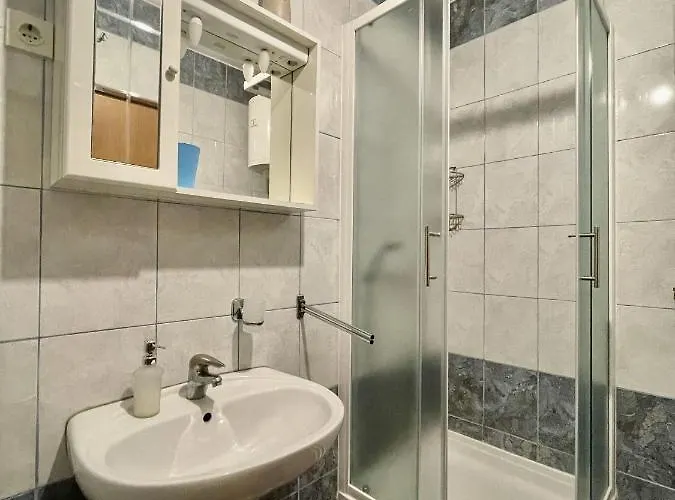 Apartments Veli Rat