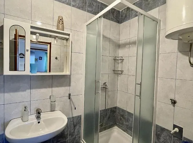 Apartments Veli Rat Апартаменты *